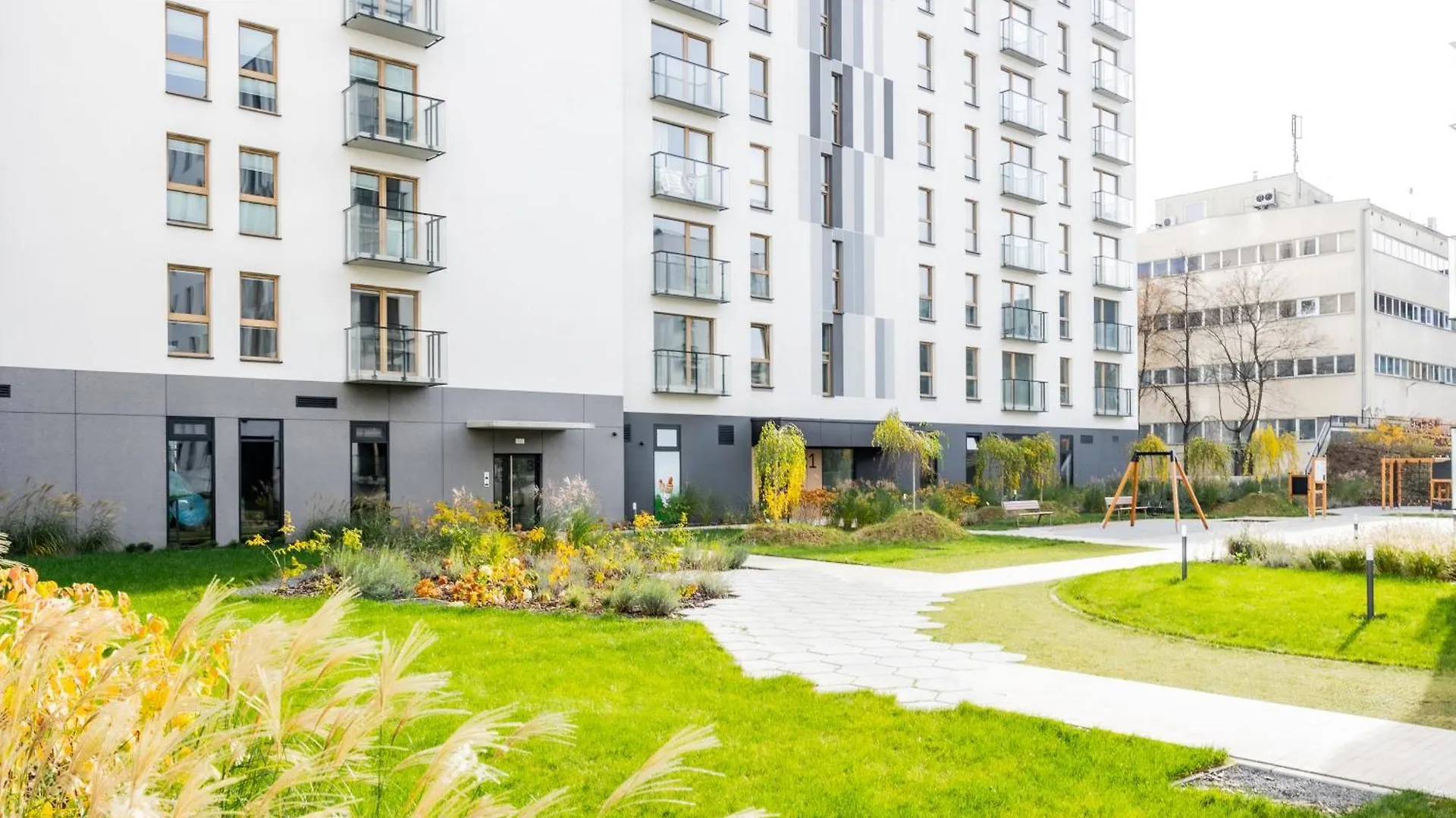 Aparthotel Mokotow Business Center By Noclegi Renters Warsaw Apartment