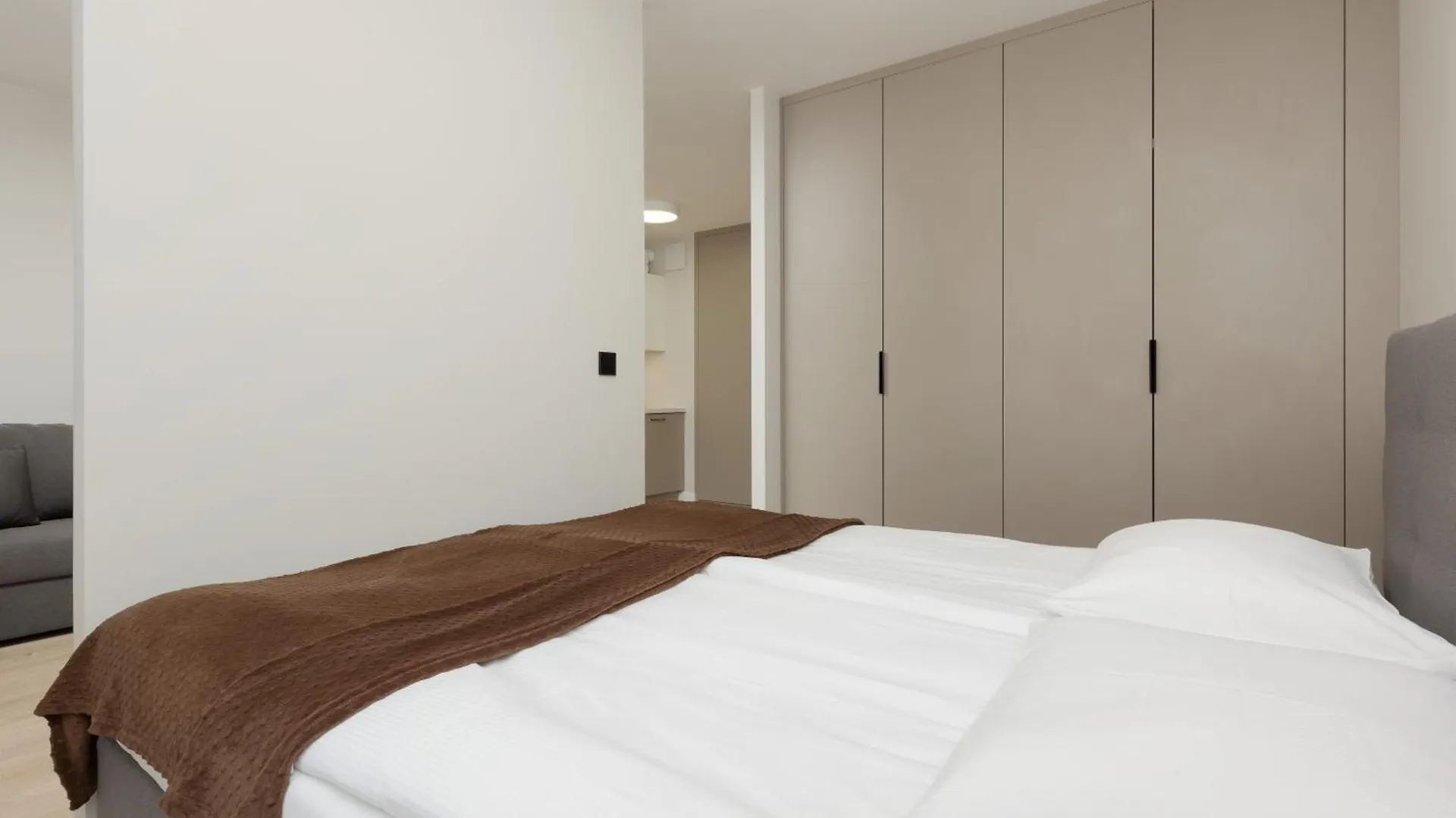 Aparthotel Mokotow Business Center By Noclegi Renters Warsaw 0*,